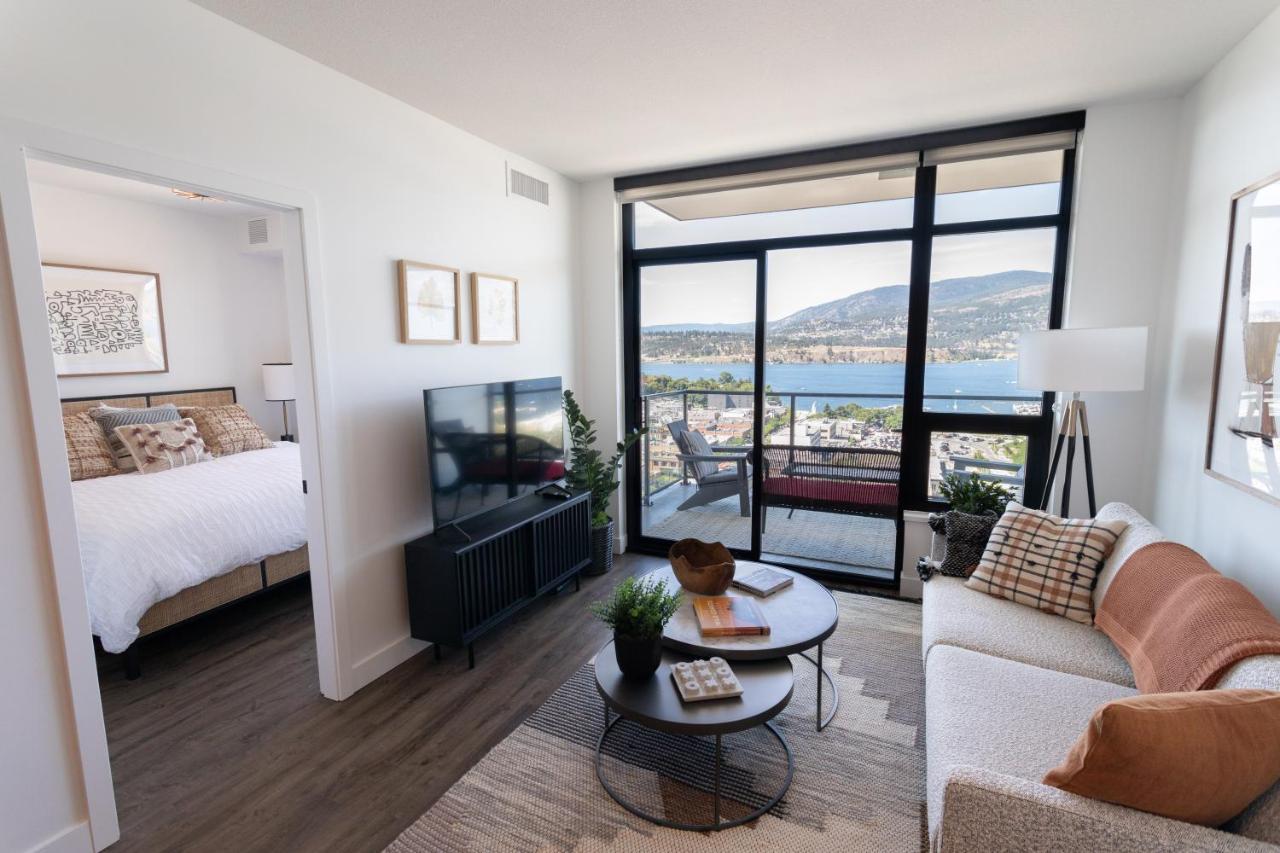 Awesome View 21 Two Bedroom One Bath Downtown Lake View Near Beach Kelowna Exterior photo